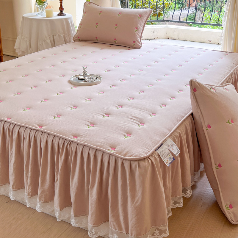 Thicken Quilted Cotton Bed Ski - Embroidery Quilt Cover ulasan dan harga