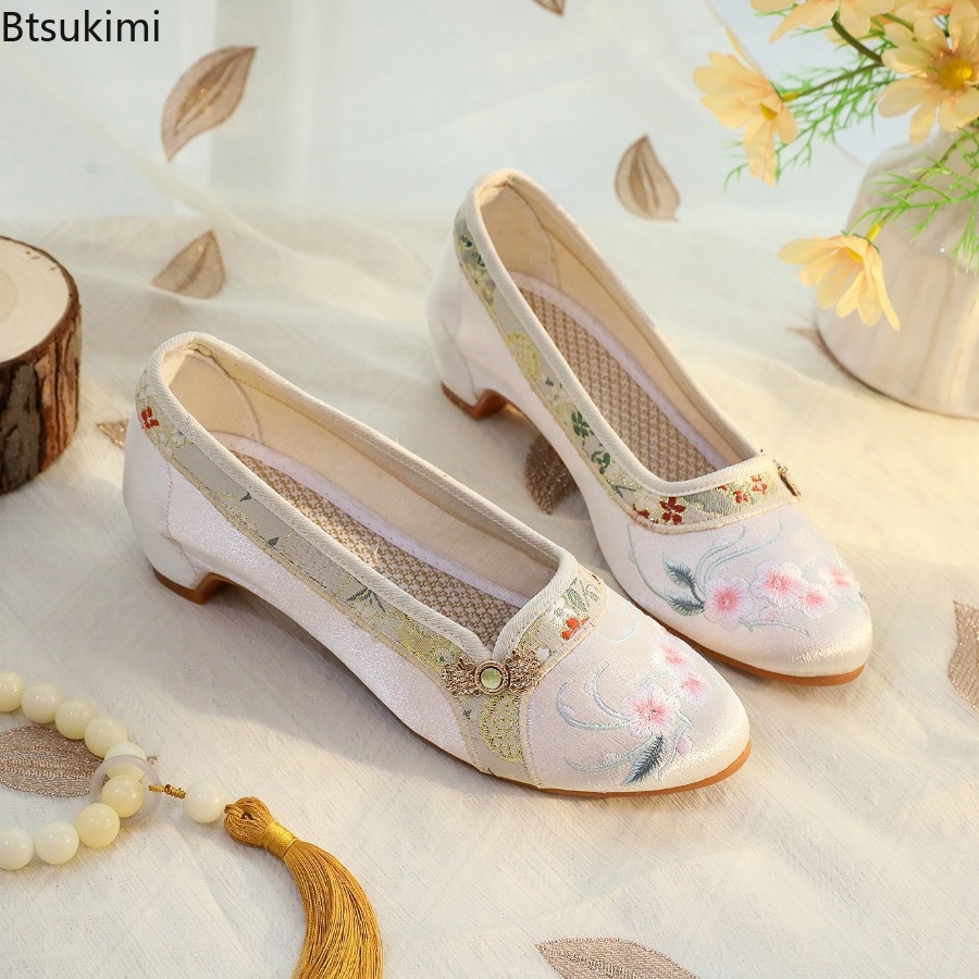 2026 New Women's Shoes Ethnic  - Embroidery Style ulasan dan harga