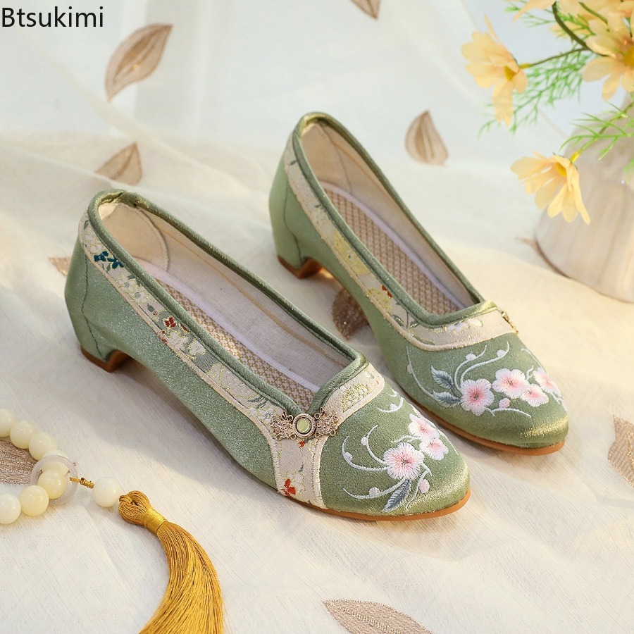 2026 New Women's Shoes Ethnic  - Embroidery Style ulasan dan harga