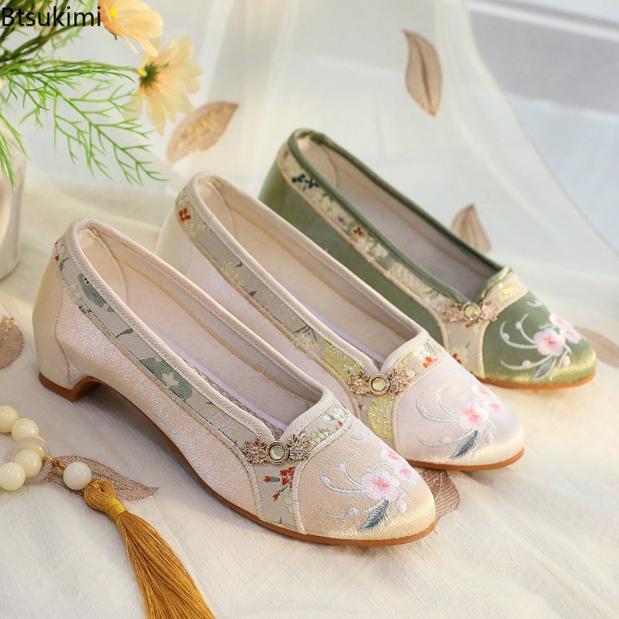 2026 New Women's Shoes Ethnic  - Embroidery Style ulasan dan harga
