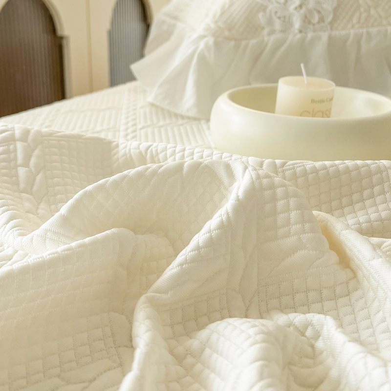 French Embroidery Luxury Cooli - Embroidery Quilt Cover ulasan dan harga